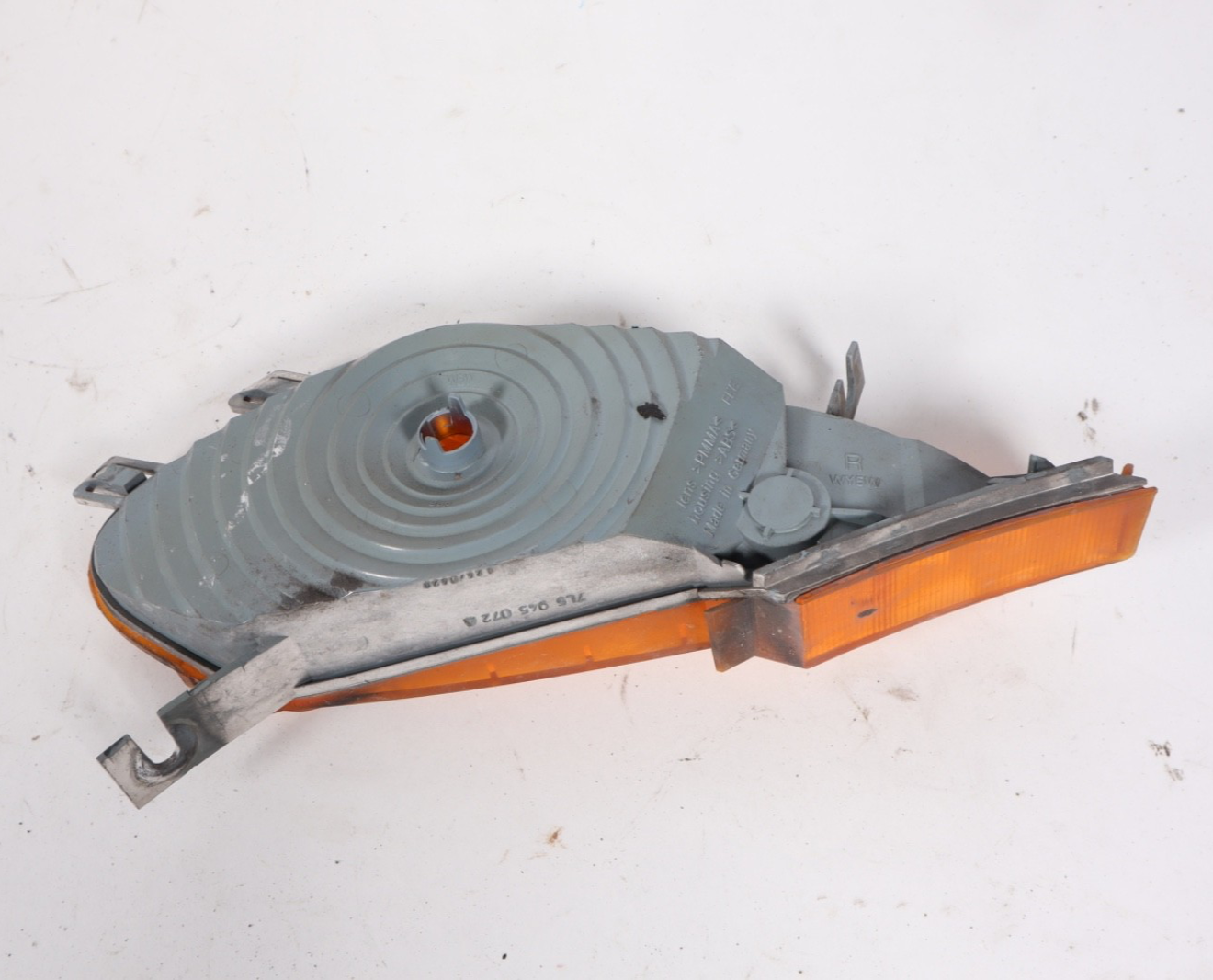 03-06 Porsche Cayenne 955 Front Right Passenger Side Marker Light 7L5945072A OEM