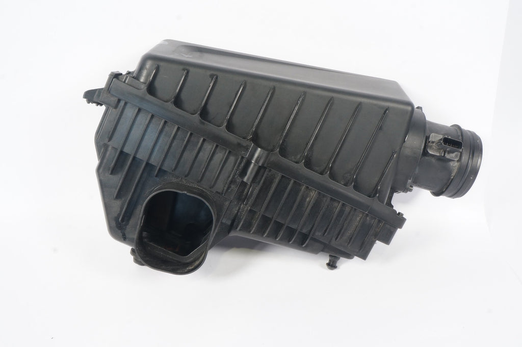 2018-2025 ALFA ROMEO STELVIO 2.0L ENGINE AIR CLEANER HOUSING COVER OEM 50546941