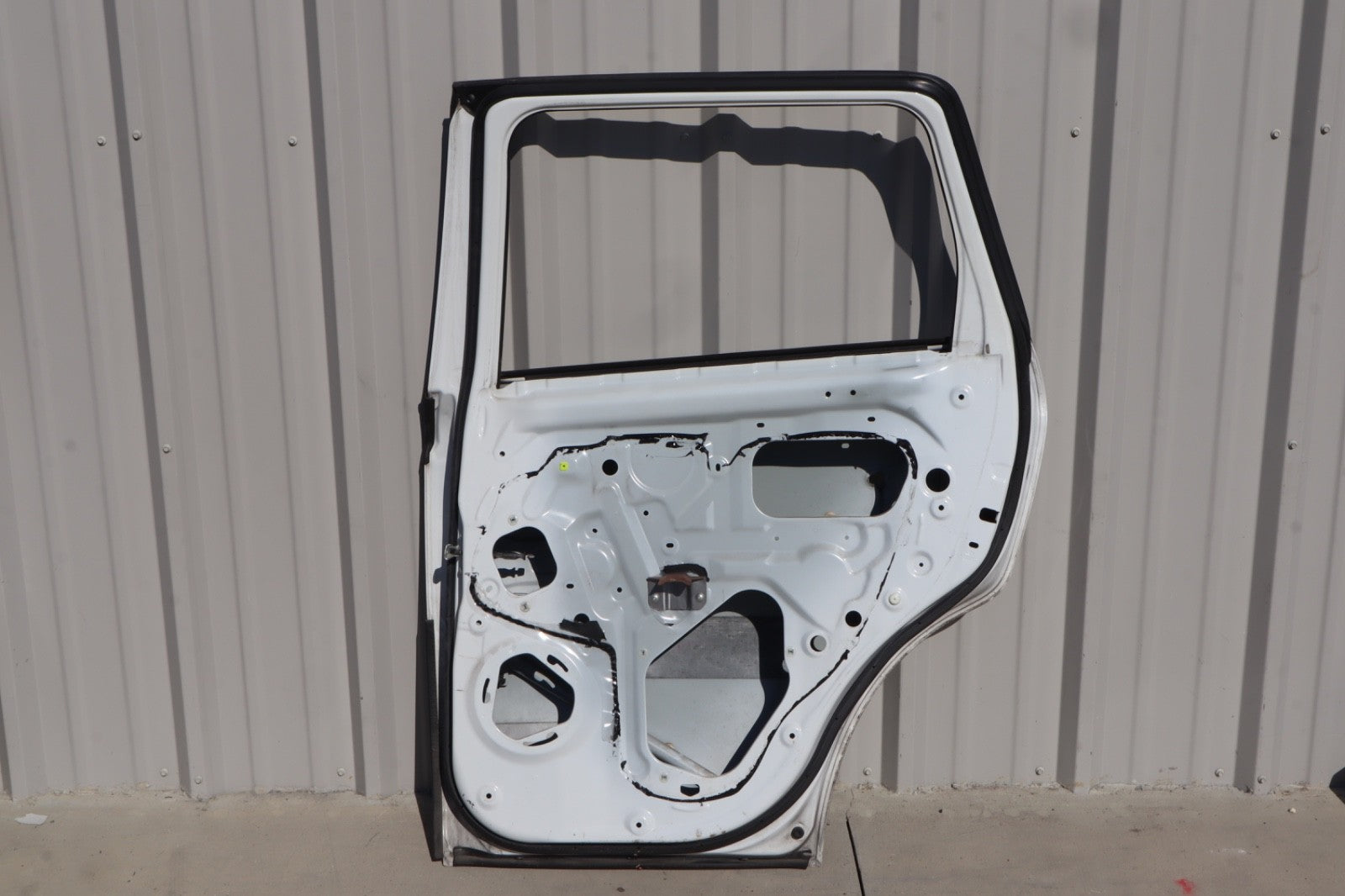 2016-2020 MITSUBISHI OUTLANDER REAR RIGHT SIDE DOOR SHELL PANEL OEM