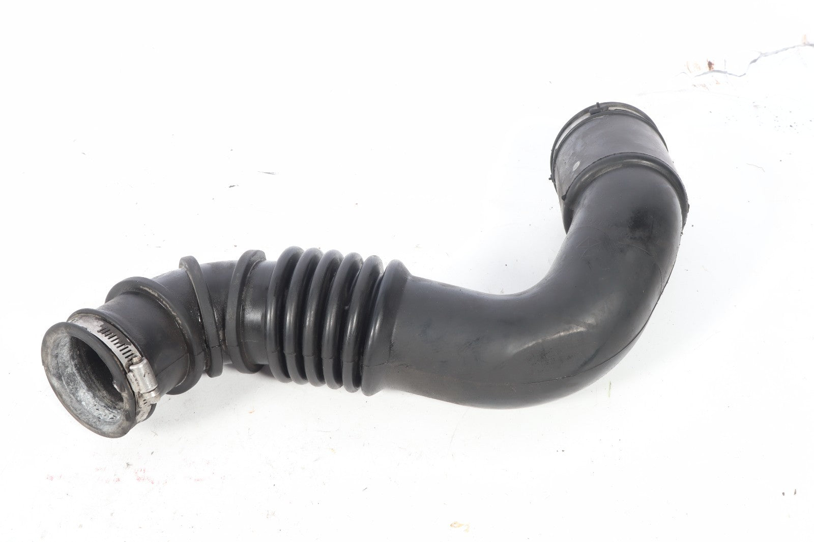 2009 - 2020 DODGE JOURNEY 2.4L ENGINE AIR INTAKE HOSE TUBE PIPE OEM 04891892AB