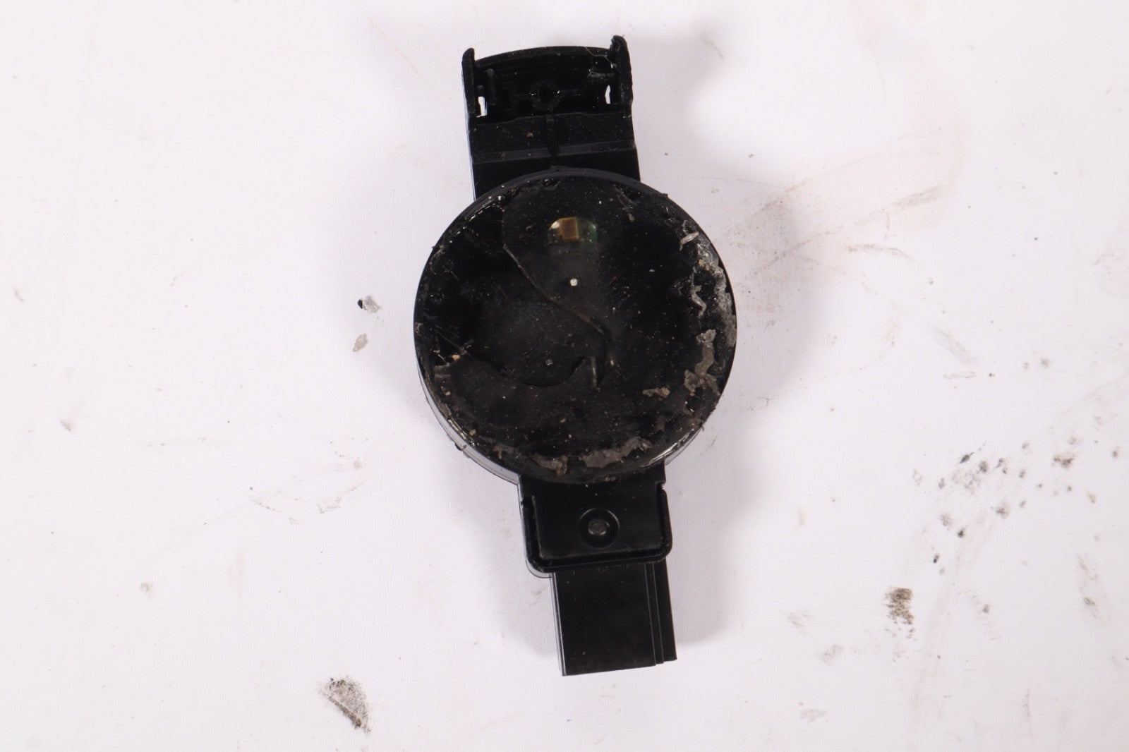16-19 BUICK CASCADA Windshield Outside Moisture Rain Sensor OEM