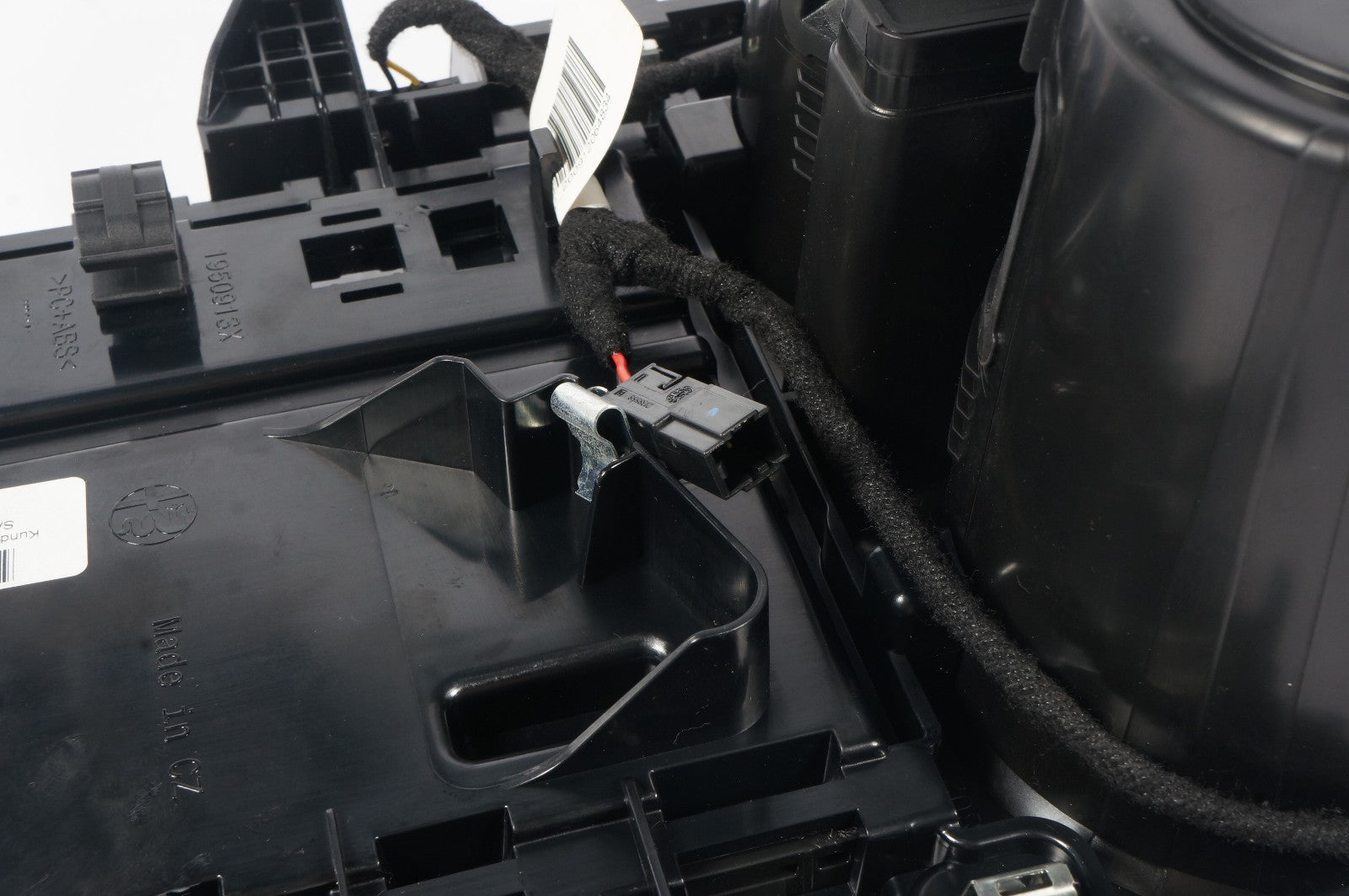 2017-2021 ALFA ROMEO STELVIO CENTER CONSOLE DUAL CUP HOLDER DRINK TRAY OEM