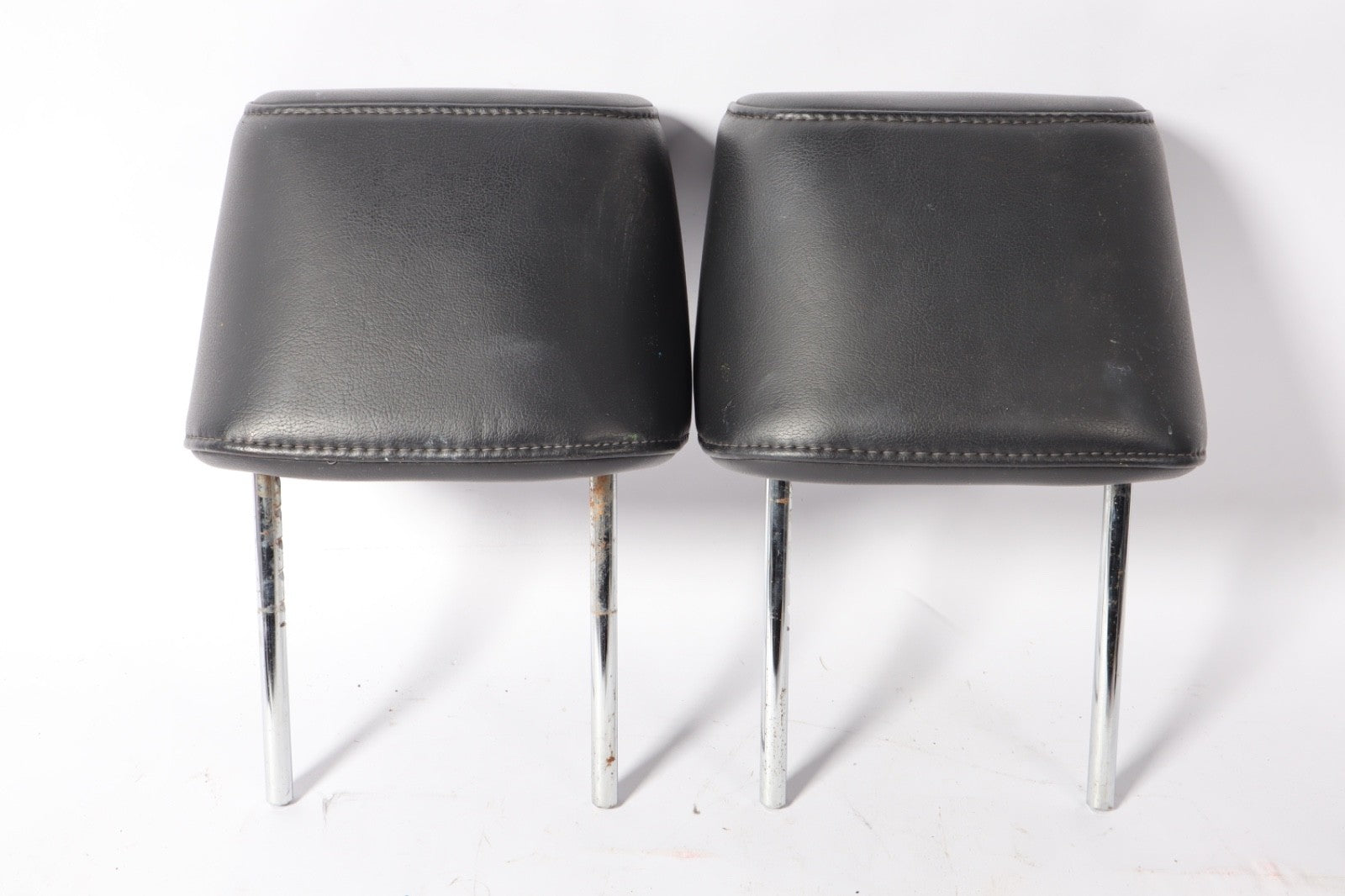 2004-2012 Nissan Titan Armada Front Driver Passenger Headrest Set Black OEM