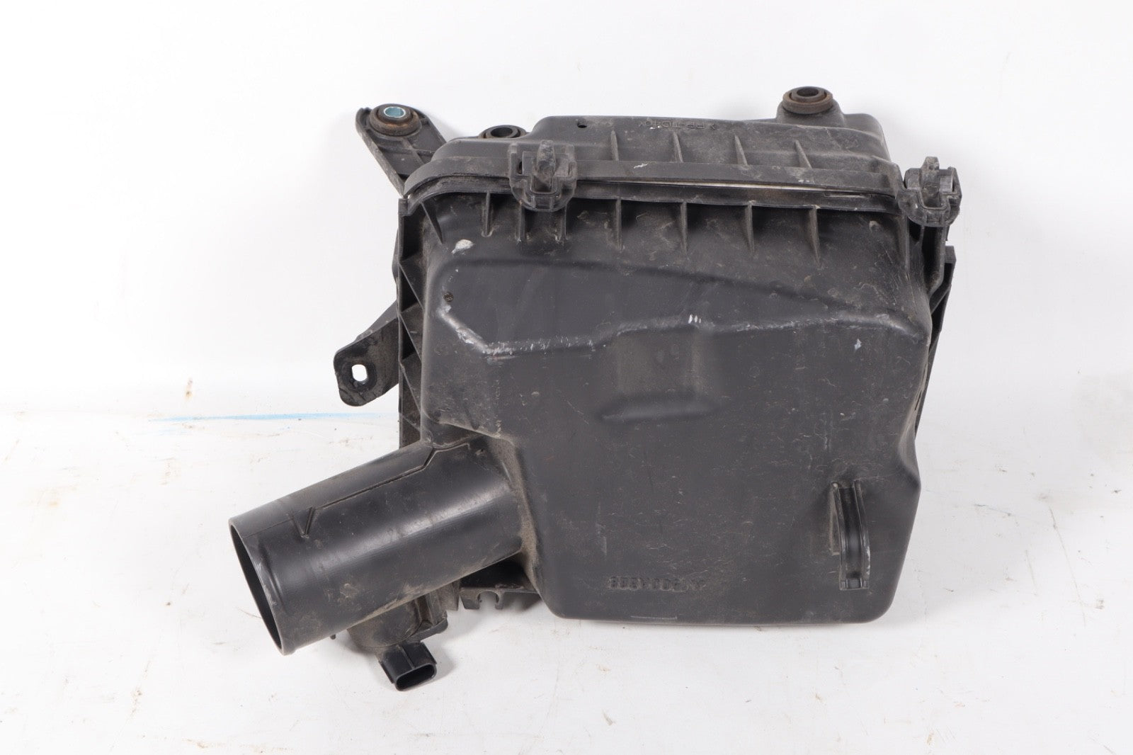 2014-2020 MITSUBISHI OUTLANDER ENGINE AIR INTAKE CLEANER FILTER BOX OEM 1500A375