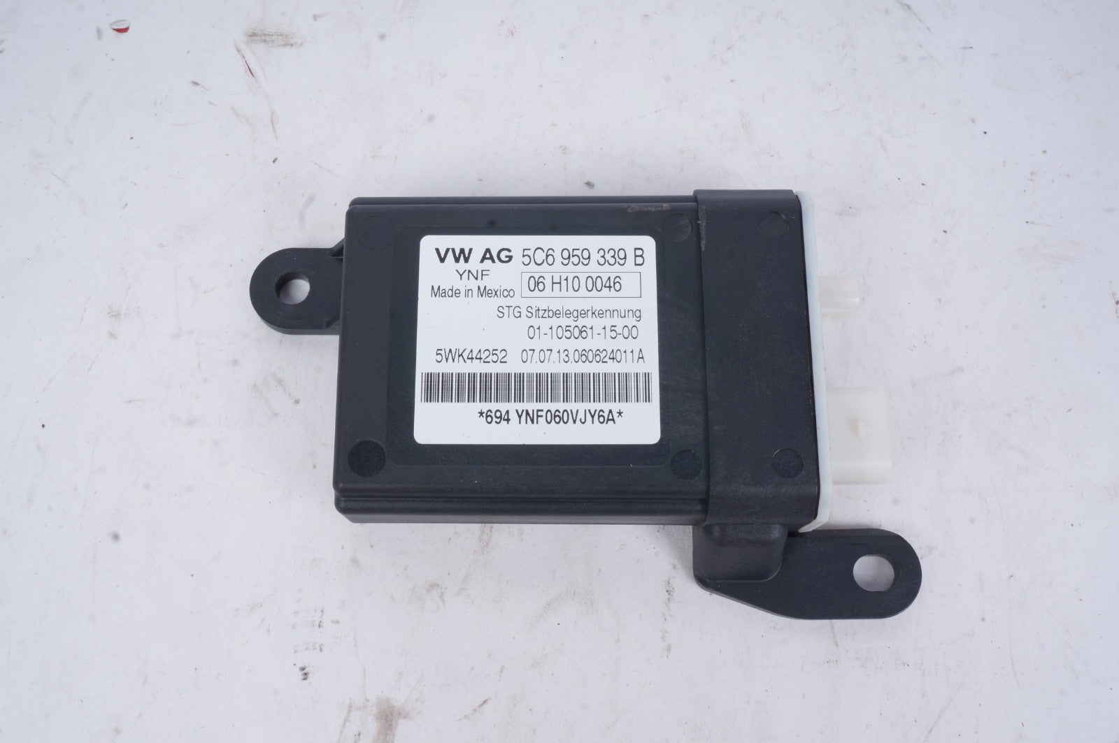 2012-2018 AUDI A7 4G8 FRONT RIGHT PASSENGER SIDE SEAT OCCUPANT SENSOR MODULE OEM