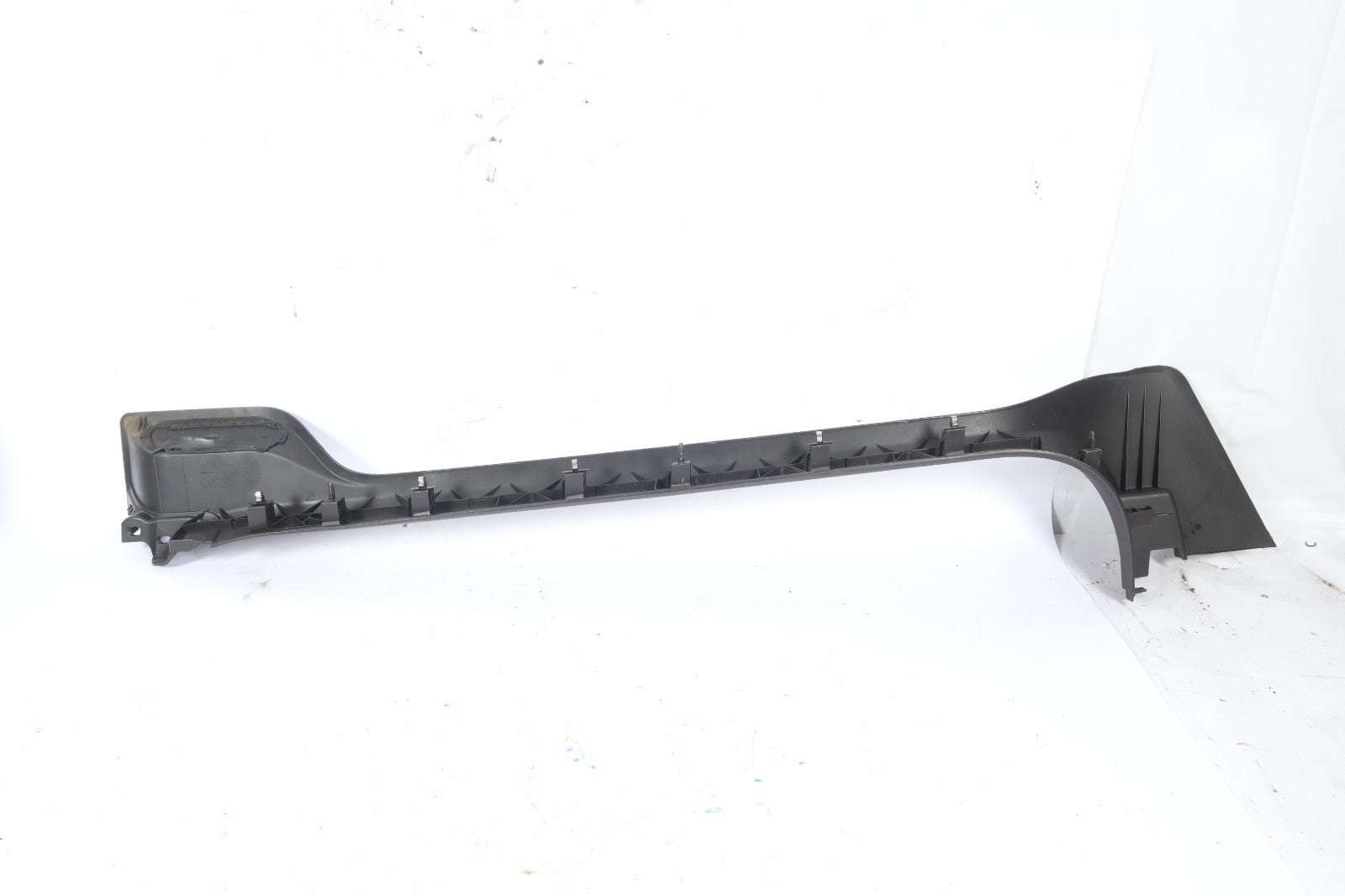2016–2019 BUICK CASCADA FRONT RIGHT SIDE DOOR SILL TRIM PLATE OEM 39036777