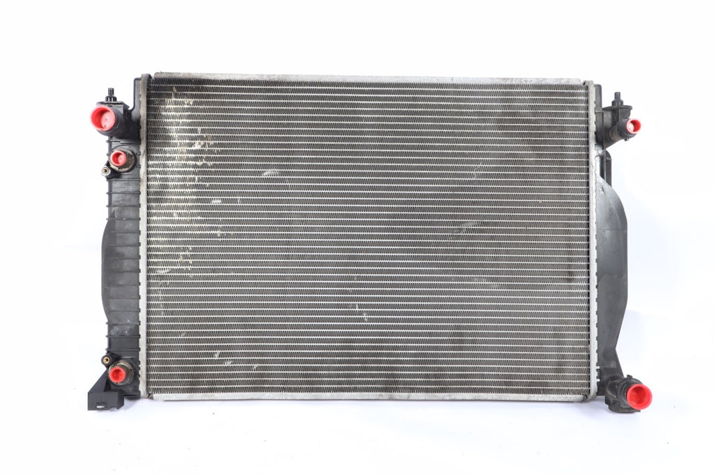 2006 AUDI A4 3.2L AUTOMATIC ENGINE COOLING RADIATOR OEM 4B3121276A
