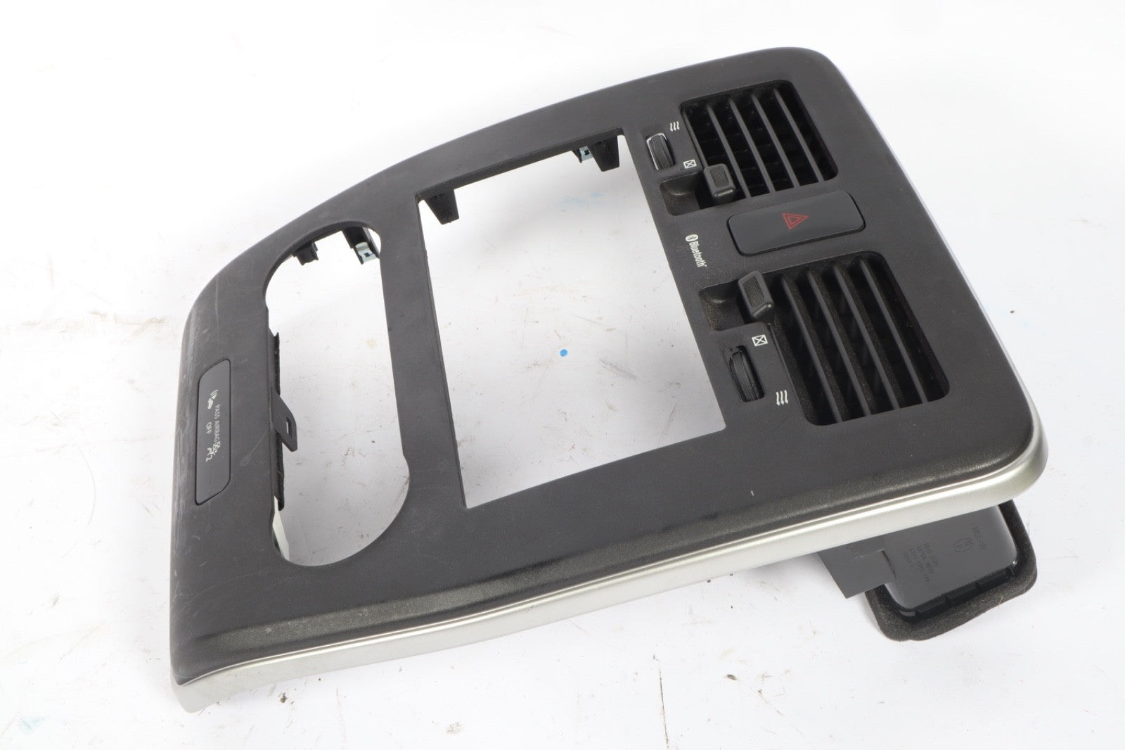 2013 - 2017 Nissan Leaf Center HVAC Vent Climate Control Panel Bezel OEM