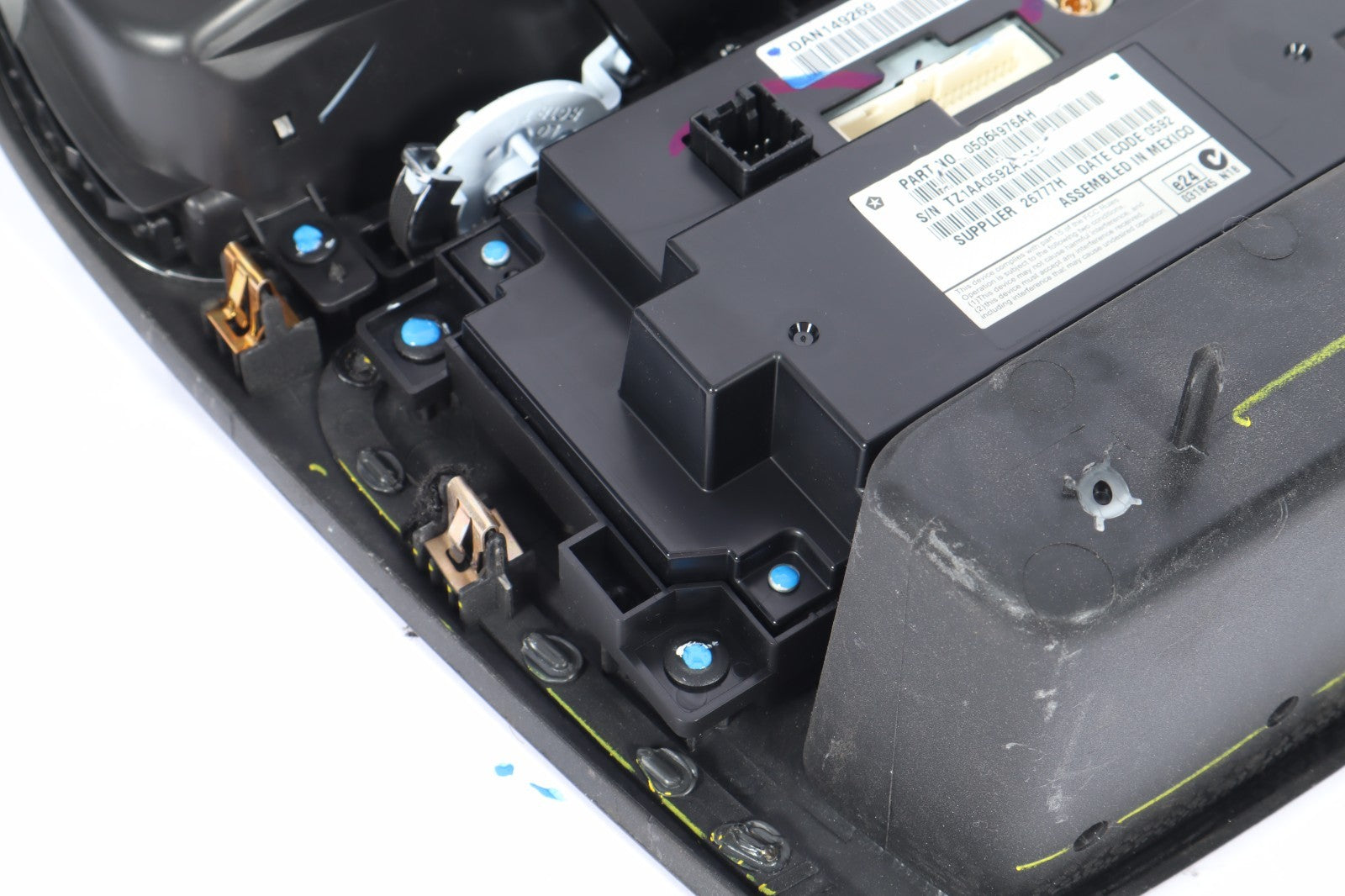 2011-2014 DODGE JOURNEY DASHC VENT CONTROL 05064976AH OEM