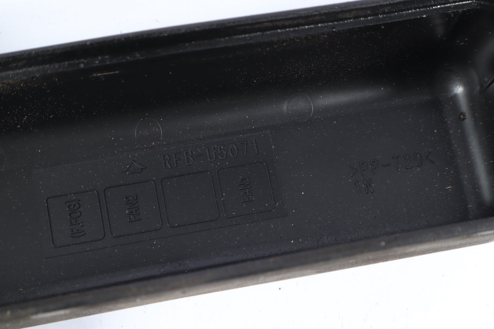 2010 MAZDA CX-9 FRONT RELAY FUSE BOX OEM