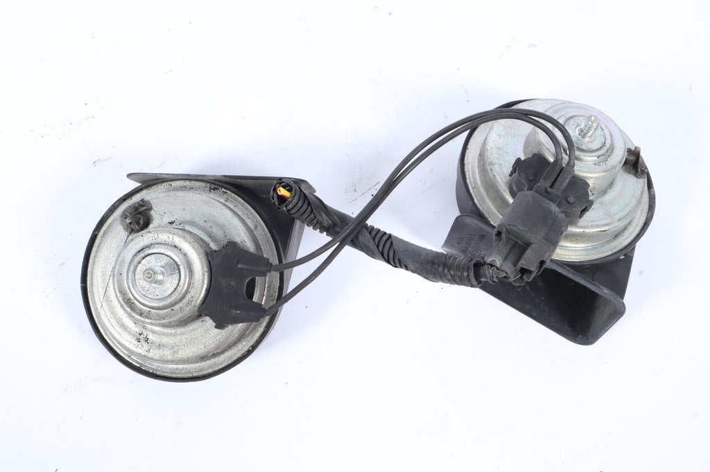 2007-2014 FORD EDGE LOW & HIGH TONE HORN PITCH ALARM SIREN SIGNAL PAIR OEM