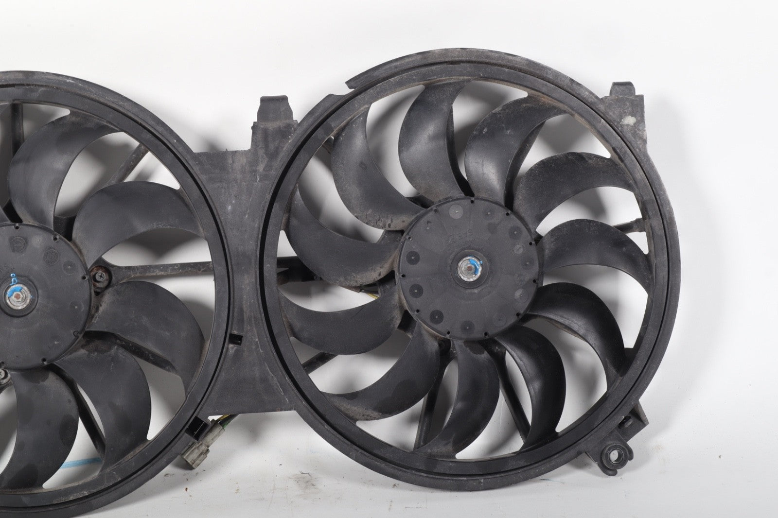 2017 NISSAN MAXIMA SV 3.5L ENGINE RADIATOR COOLING FAN OEM