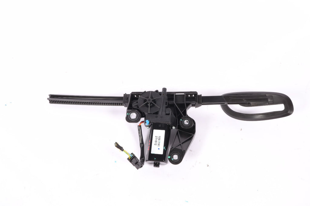 2016 - 2019 BUICK CASCADA RIGHT PASSENGER SEAT BELT ADJUSTER FEEDER OEM