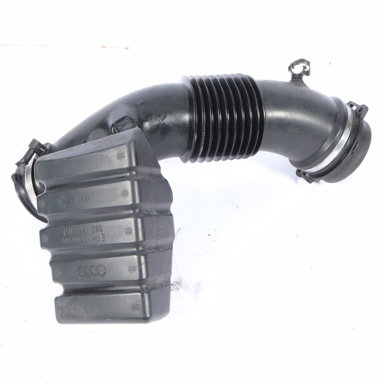 2009-2012 AUDI Q5  INTAKE THROTTLE  BODY HOSE 06E129629J OEM
