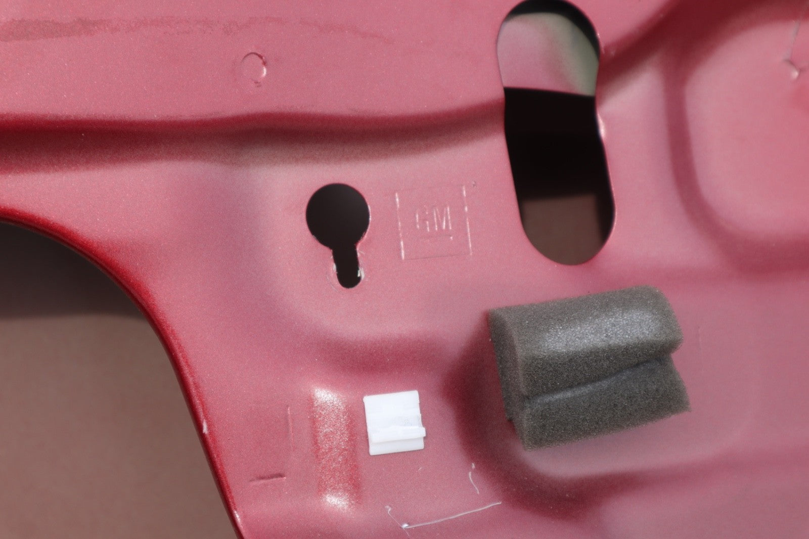 2017-2019 CHEVROLET SONIC REAR LEFT DOOR SHELL OEM ONLY PICK UP!!!