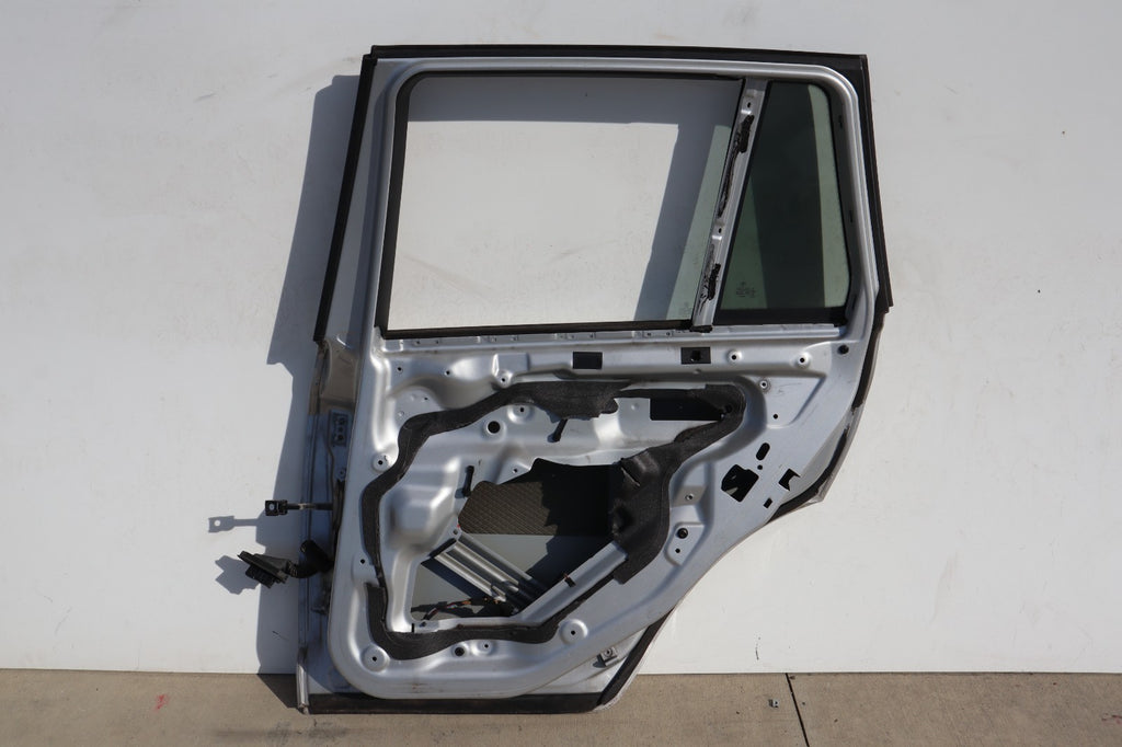 2004-2010 BMW X3 E83 REAR RIGHT SIDE DOOR SHELL OEM ONLY PICK UP!!!