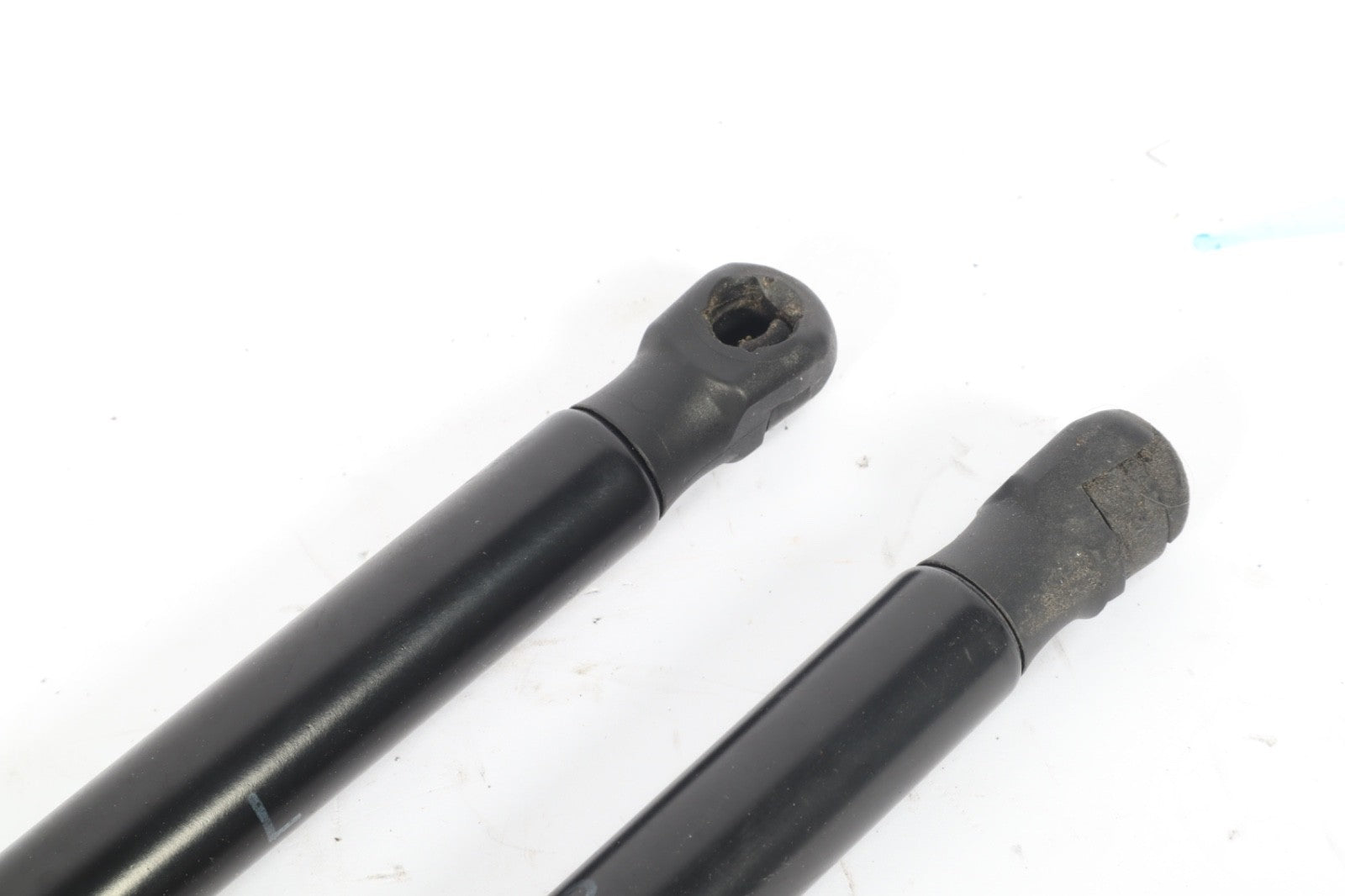 2012 - 2016 Nissan Leaf Rear Tailgate Door Gas Spring OEM