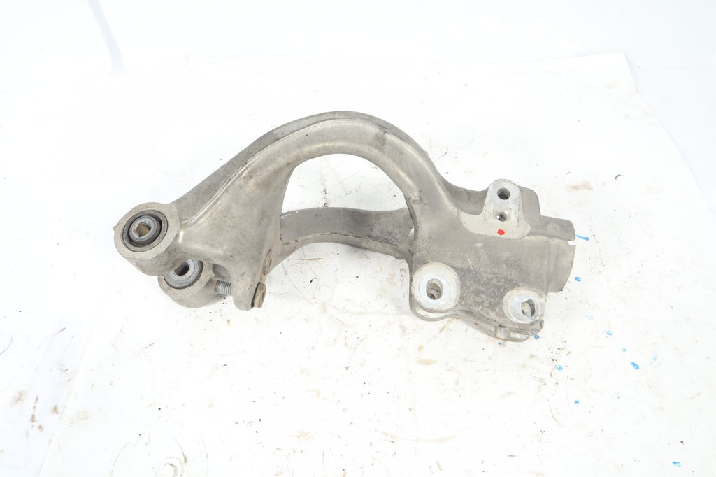 2016-2019 BUICK CASCADA FRONT LEFT SPINDLE KNUCKLE HUB OEM