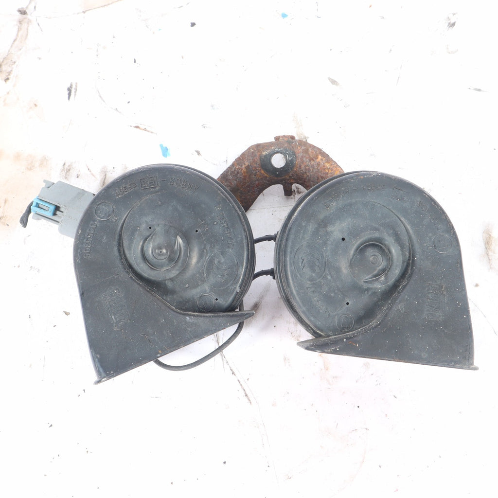 2009 - 2020 DODGE JOURNEY LOW & HIGH DUAL TONE NOTE HORN SIGNAL & BRACKET OEM