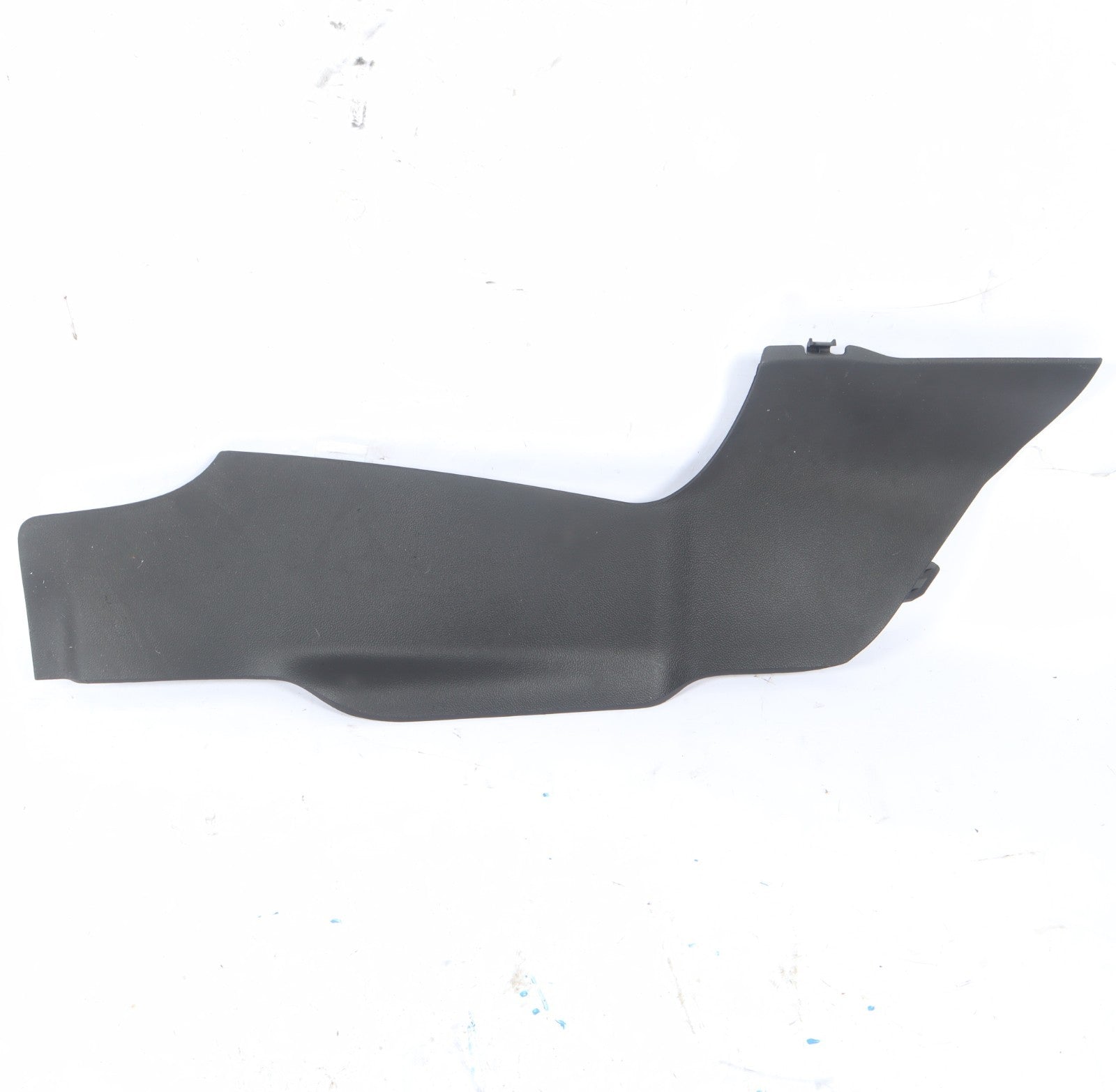 2016-2019 BUICK CASCADA RIGHT SIDE FRONT FLOOR CONSOLE EXTENSION PANEL OEM