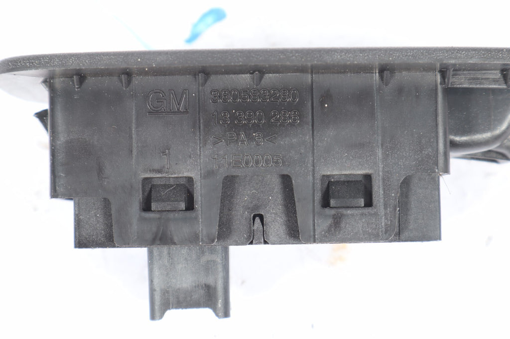 2016-2019 BUICK CASCADA SWITCH REAR LEFT RELEASE HANDLE BEZEL OEM