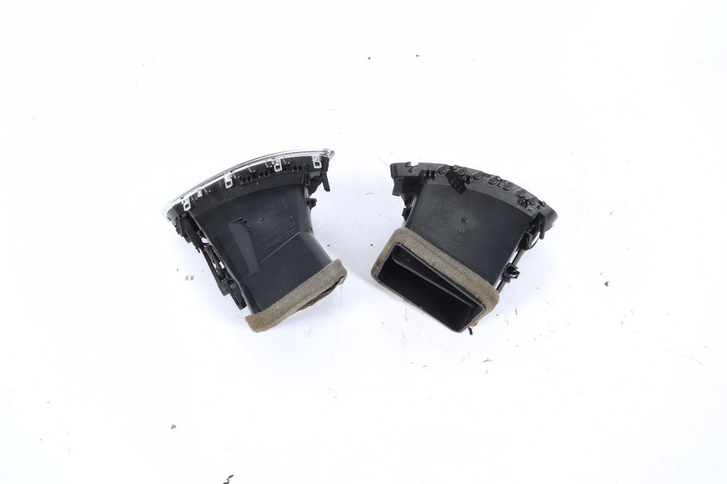 2009-2017 AUDI Q5 DASH AIR VENT SET LEFT RIGHT OEM 8R1820901 8R1820902