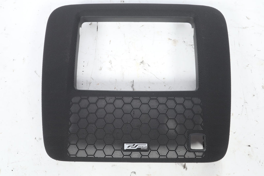 2007-2012 VOLVO C70 CONVERTIBLE NAVIGATION CENTER COVER OEM