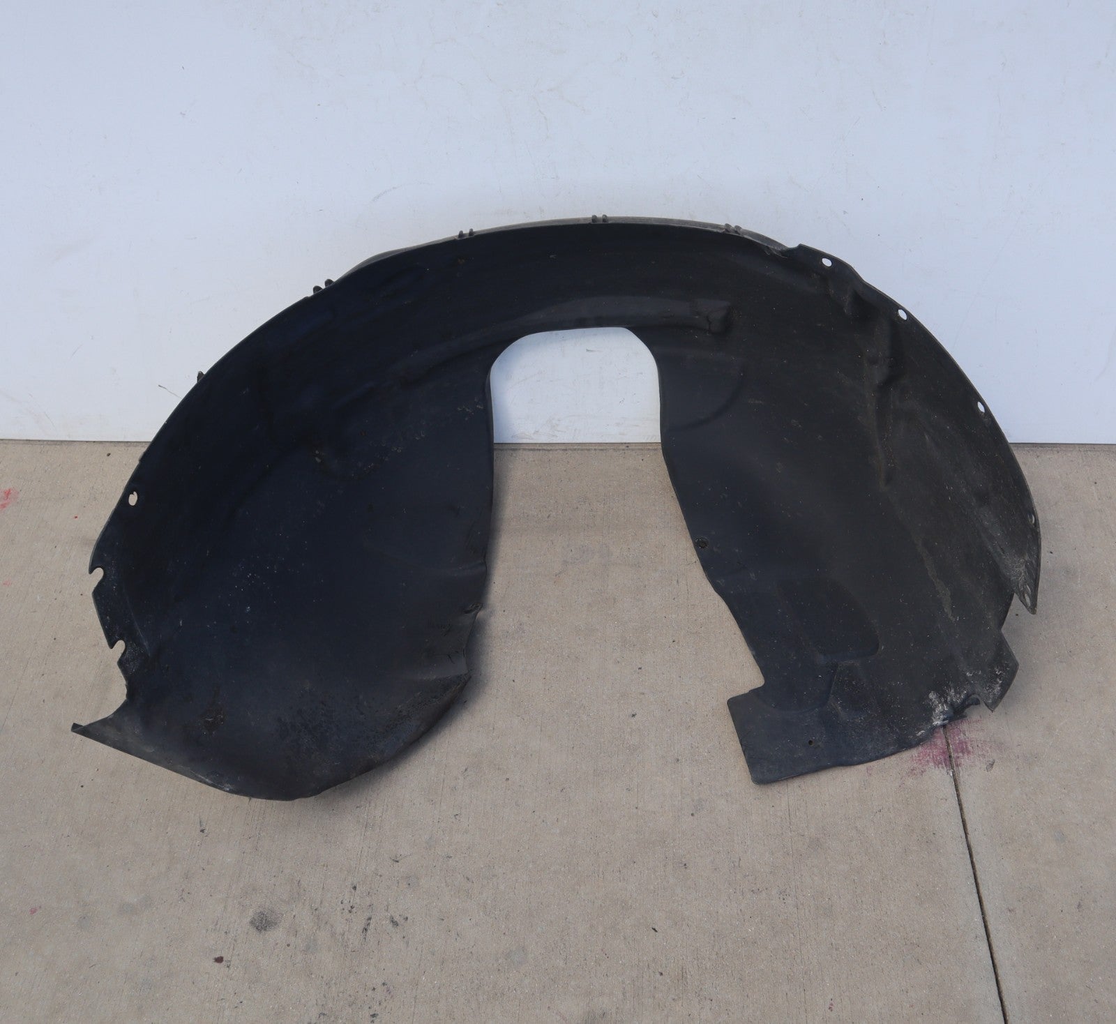 2006-2012 VOLVO C70 2DR  FRONT RIGHT FENDER LINER SPLASH SHIELD GUARD OEM