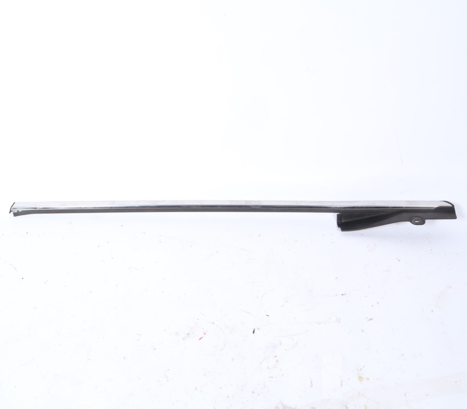 2014 DODGE GRAND CARAVAN RIGHT QUARTER WINDOW MOLDING OEM