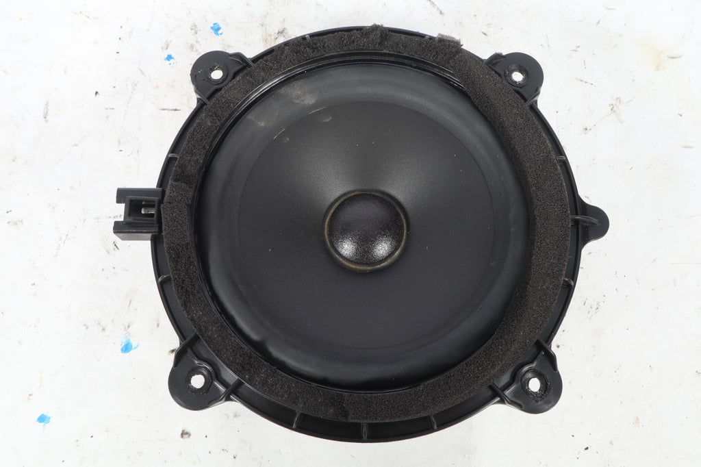 2006-2013 VOLVO C70 PREMIUM SOUND QUARTER PANEL SPEAKER 8676935 OEM