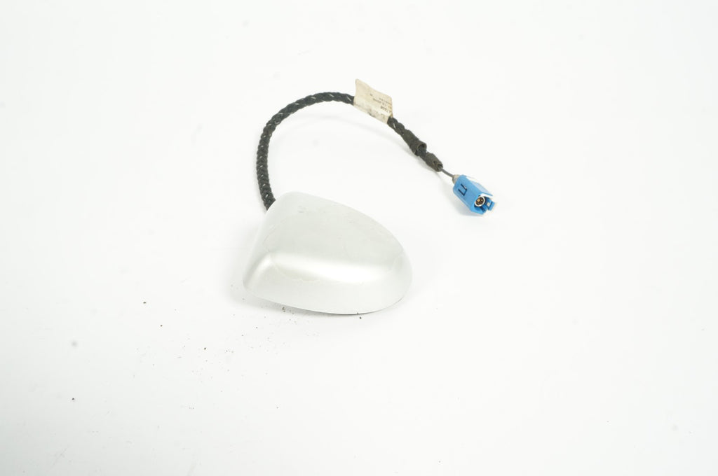 Mercedes R230 SL550 SLK350 C230 E550 C350 Navigator GPS Trunk Antenna OEM