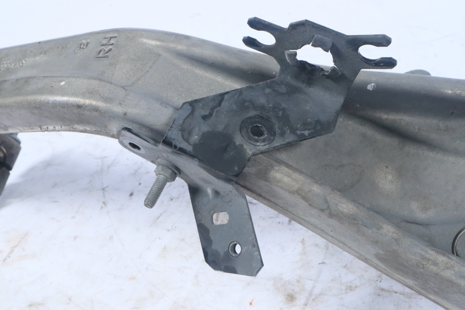 2017-2025 ALFA ROMEO STELVIO AWD FRONT RIGHT SPINDLE KNUCKLE HUB OEM