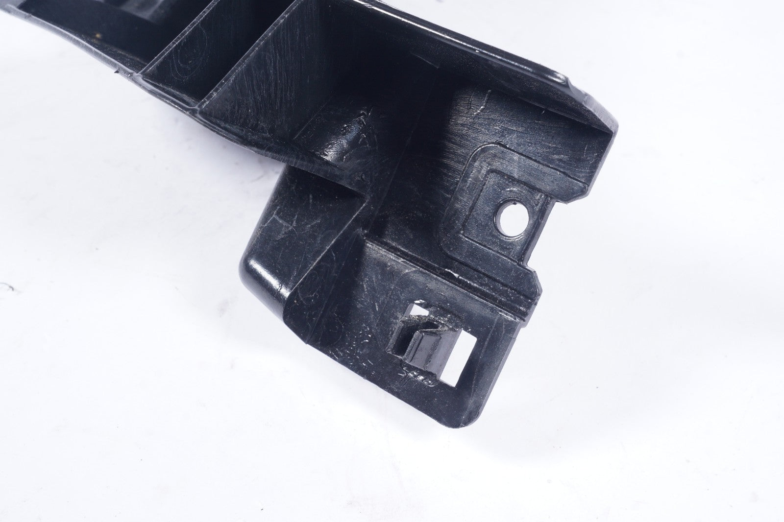 2018 - 2025 ALFA ROMEO STELVIO REAR RIGHT BUMPER SUPPORT BRACKET OEM 50535780