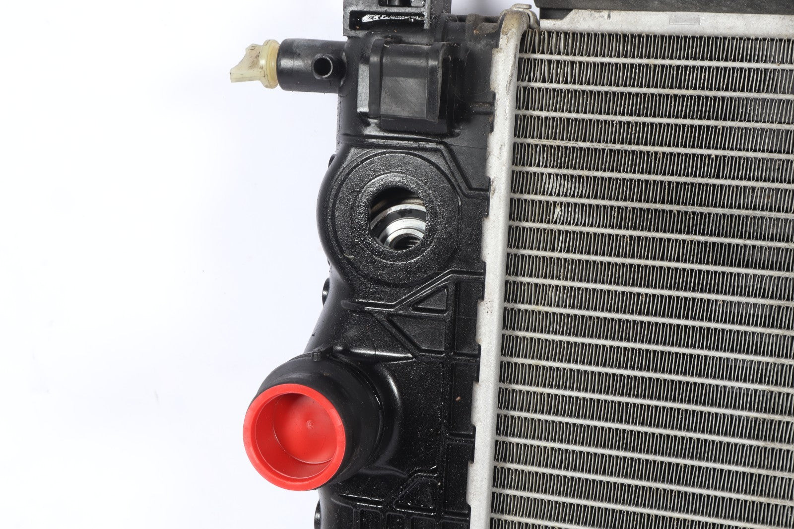 2016 -2019 BUICK CASCADA RADIATOR 1.6L FWD OEM