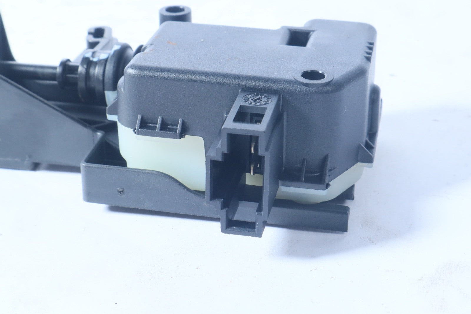2010-2016 MERCEDES-BENZ E350 FUEL FILLER DOOR LOCK LATCH MOTOR ACTUATOR OEM