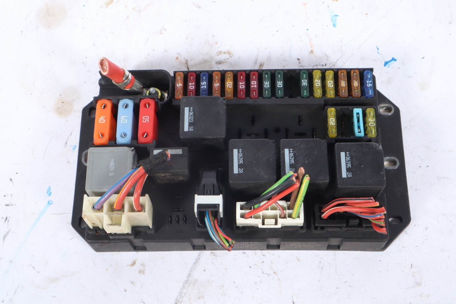 2006-2009 Land Rover Range Rover L322 Rear Fuse Relay Box Panel YQE500370 OEM