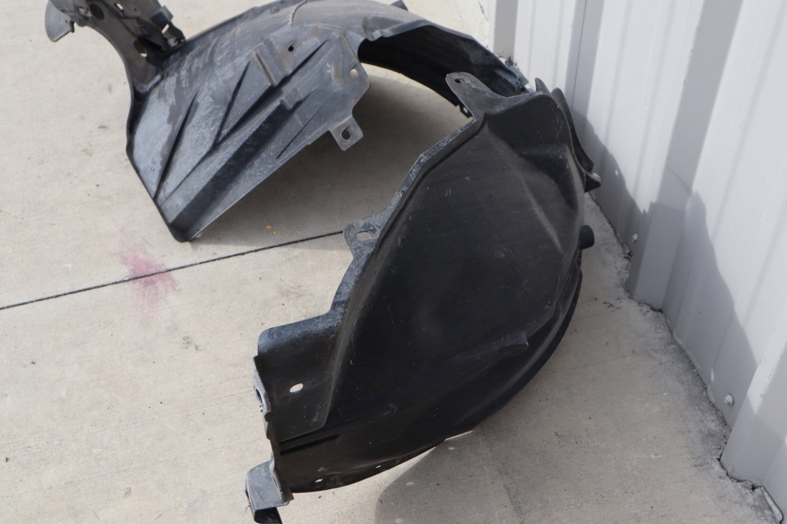 2013-2017 NISSAN LEAF DRIVER LEFT FRONT FENDER LINER FITS 638423NF0A OEM
