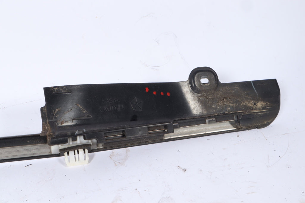 2014 DODGE GRAND CARAVAN RIGHT QUARTER WINDOW MOLDING OEM
