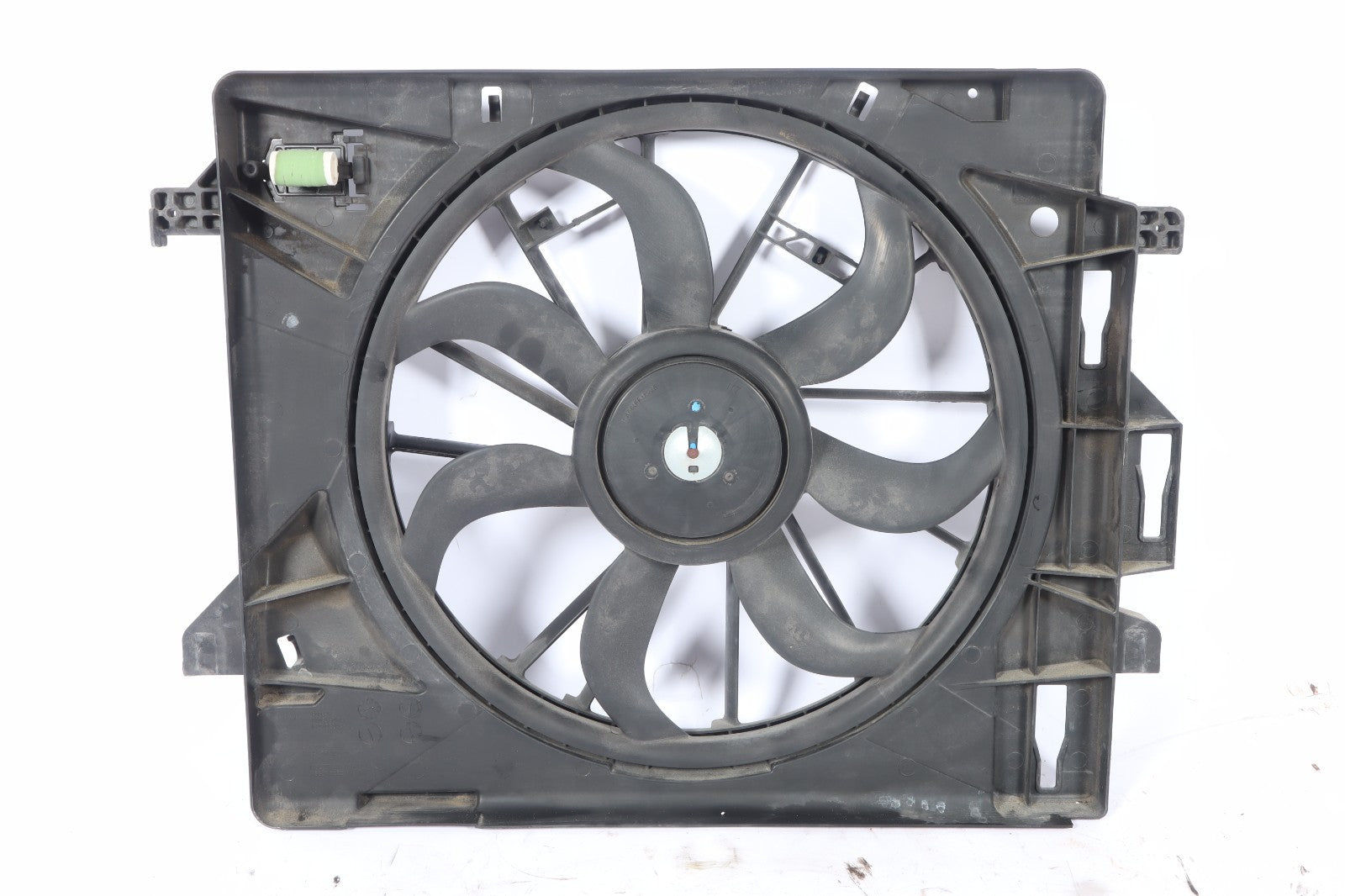 2015 - 2020 DODGE GRAND CARAVAN RADIATOR COOLING FAN SHROUD MOTOR 05005144A0 OEM