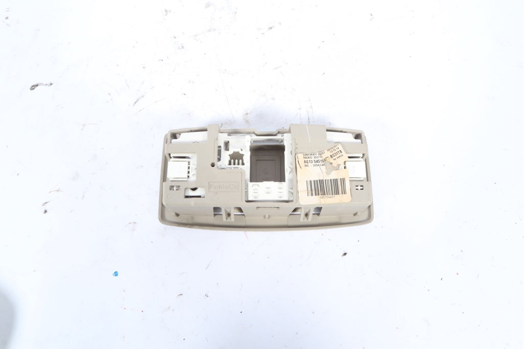 2010-2019 FORD TAURUS FRONT ROOF DOME LIGHT  OEM