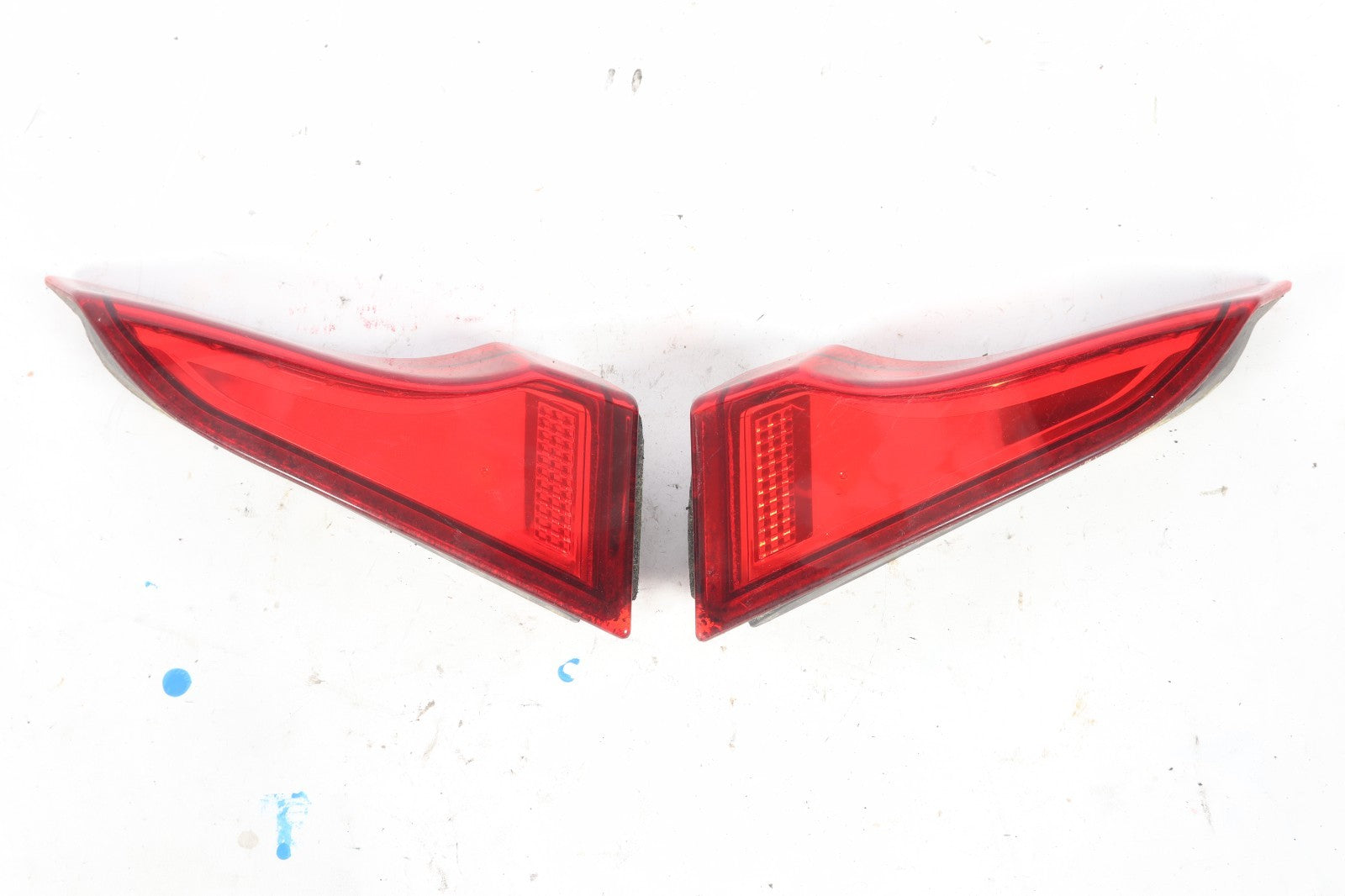 2006-2013 VOLVO C70 LEFT RIGHT SIDE TRUNK MOUNTED TAIL LIGTH OEM  31278314