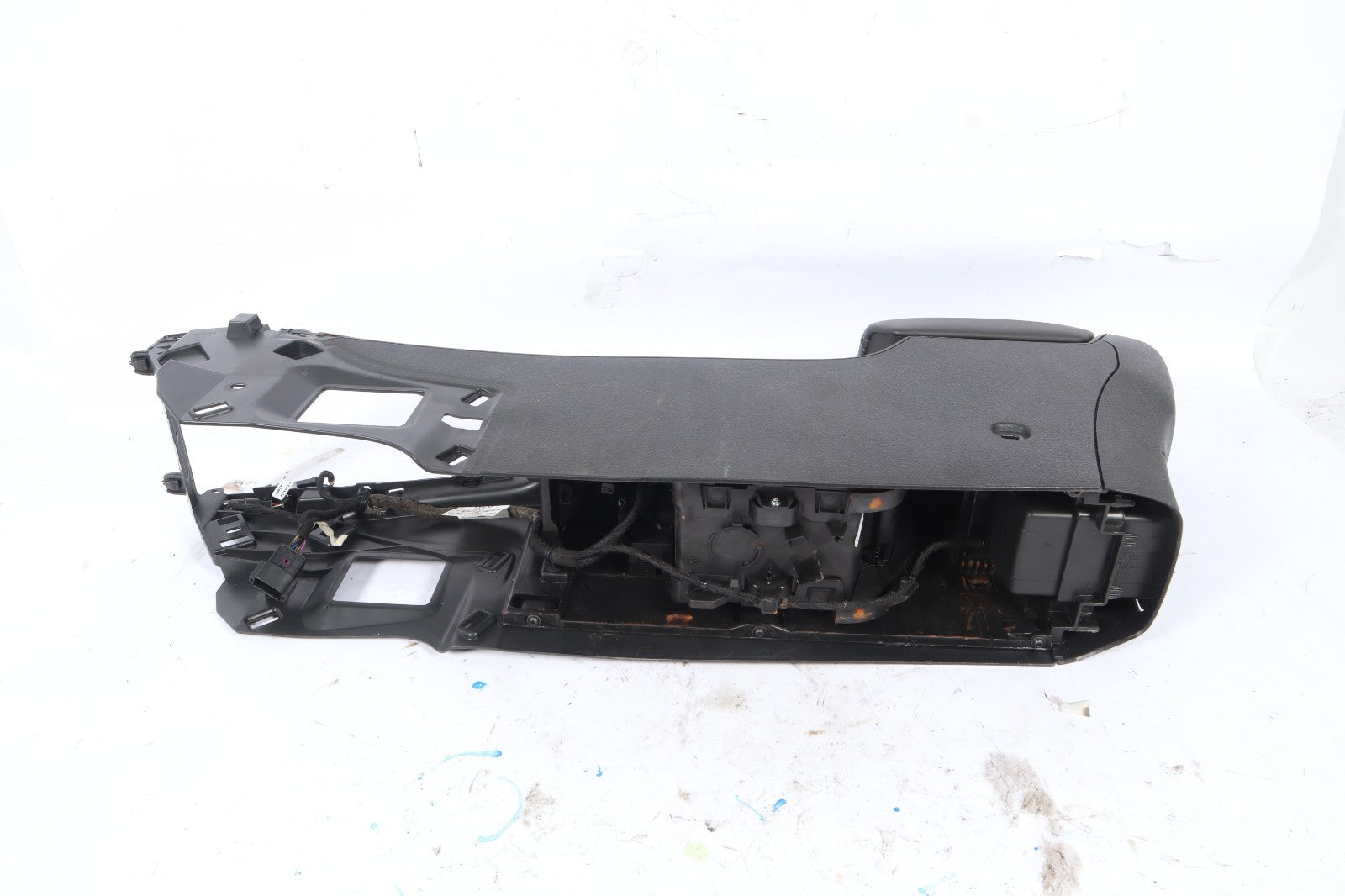 2016-2019 BUICK CASCADA FLOOR CENTER CONSOLE ASSY W CONTROLS AND ARMREST OEM
