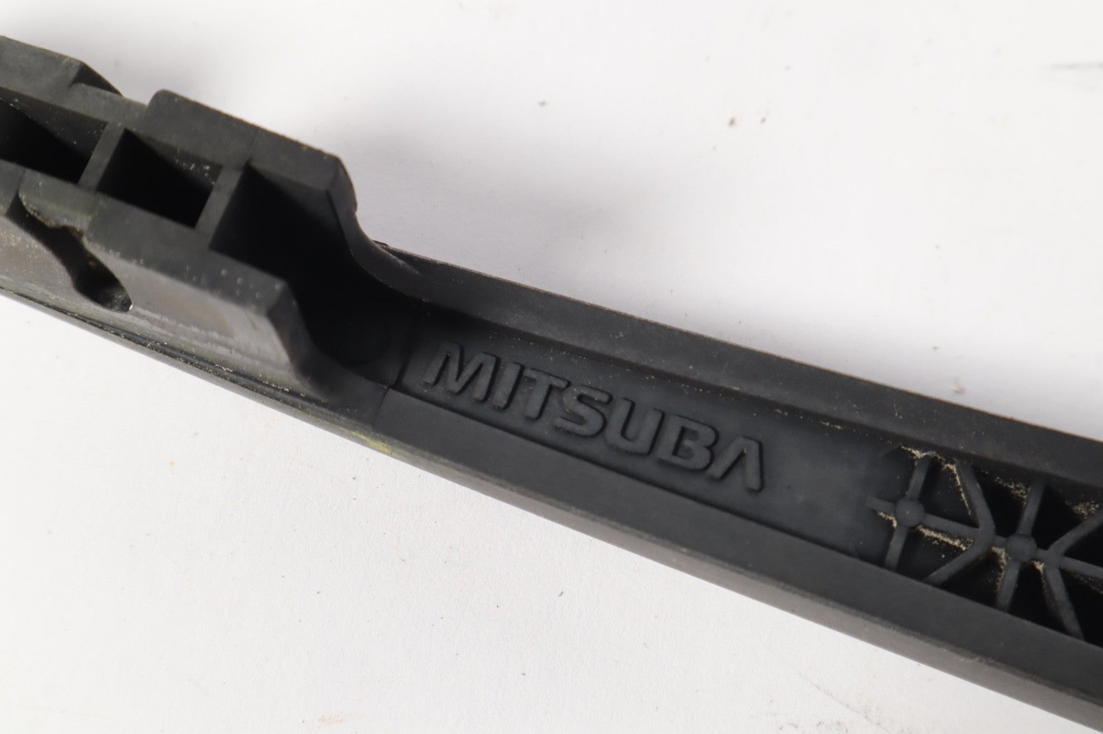 2005 - 2014 Nissan Armada Rear Trunk Liftgate Windshield Wiper Arm OEM