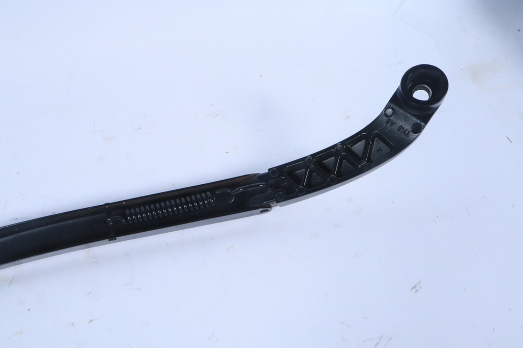 2014-2017 Honda Odyssey Front Right Side Windshield Wiper Arm 76610-tk8