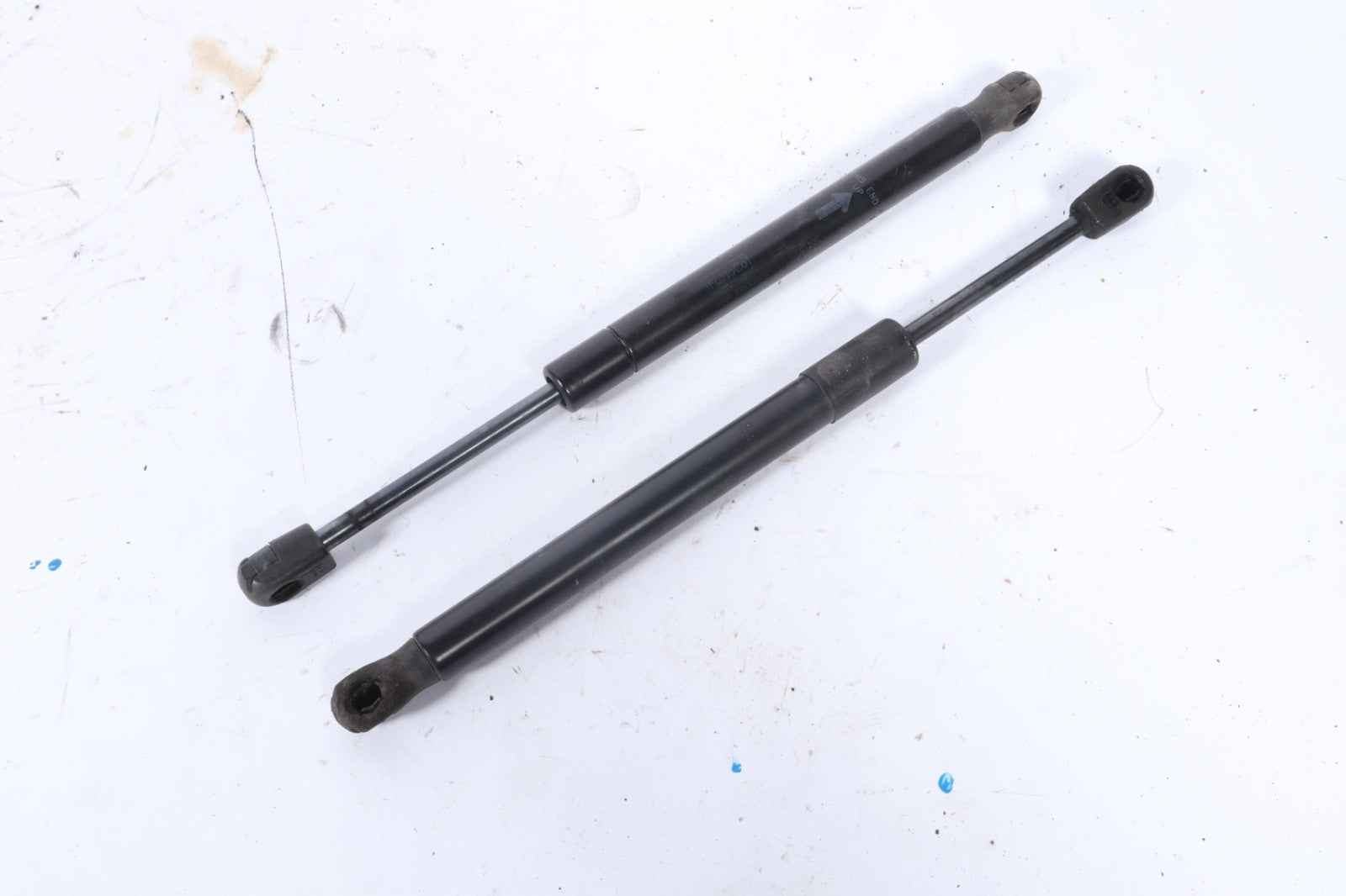 2010-2012 FORD TAURUS LIMITED PAIR OF TRUNK DECKLID SHOCKS OEM