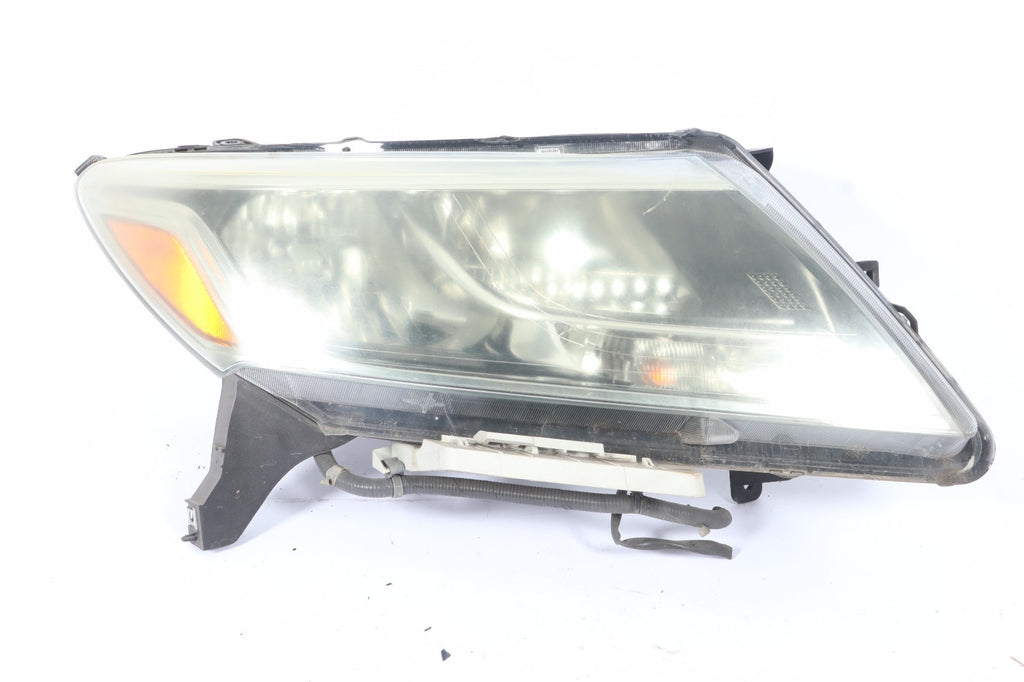 2013–2016 NISSAN PATHFINDER RIGHT PASSENGER HEADLIGHT OEM