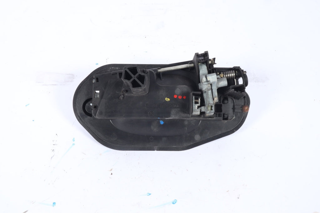 2004-2010 BMW X3 REAR RIGHT EXTERIOR DOOR HANDLE BRACET 3330984