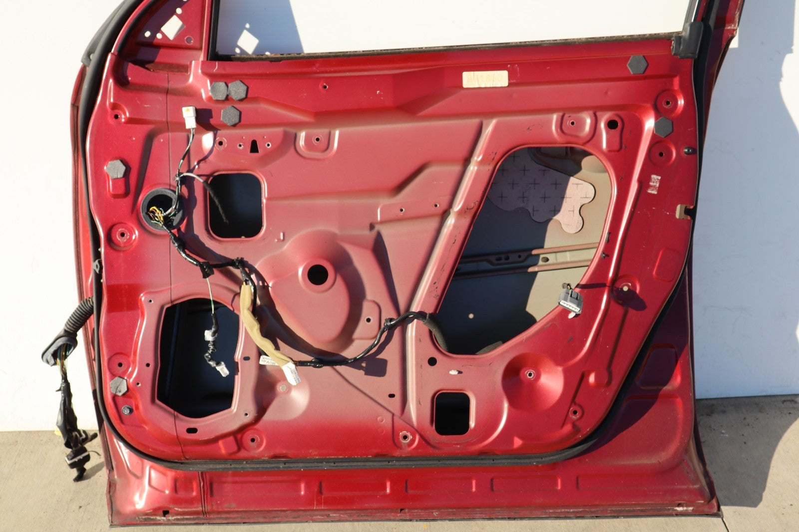 2013-2014 NISSAN PATHFINDER FRONT RIGHT PASSENGER SIDE DOOR SHELL ONLY PICK UP!!