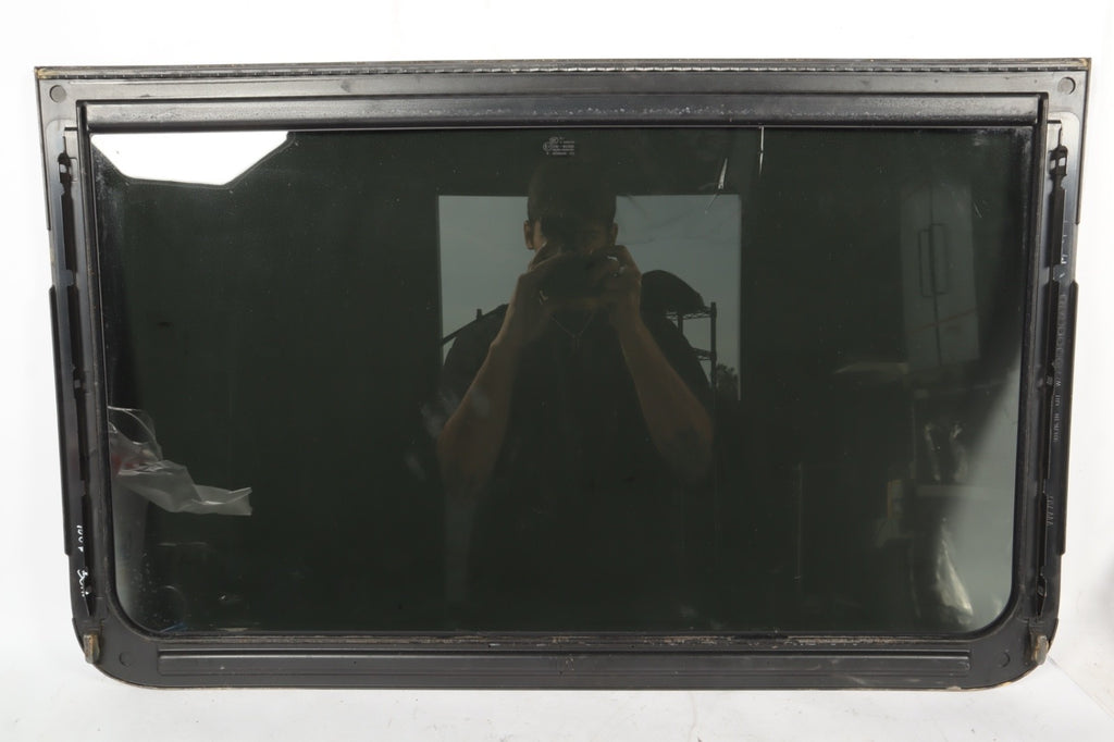 2007-2015 Audi Q7 Front Panoramic Sunroof Sun Moon Roof Window Glass 4L0877055C