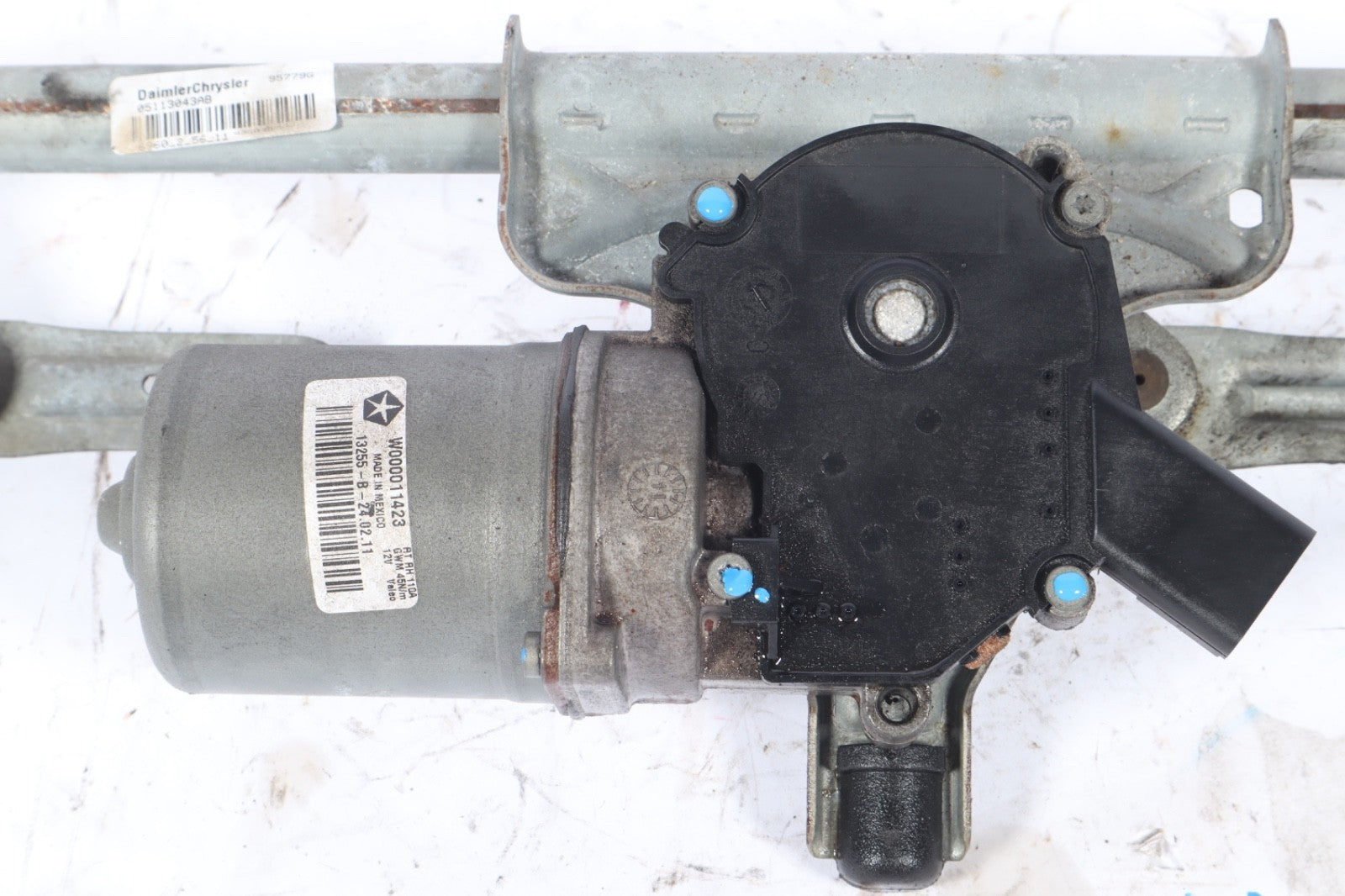 2008 - 2020 Dodge Caravan Front Wiper Linkage Transmission OEM 05113043AB